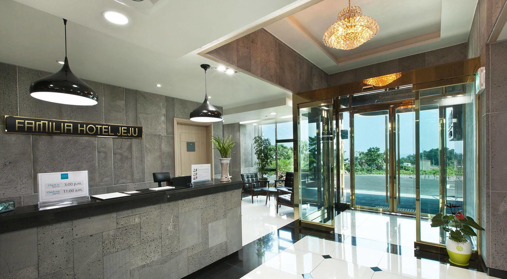 Familia Hotel Seogwipo Exterior foto